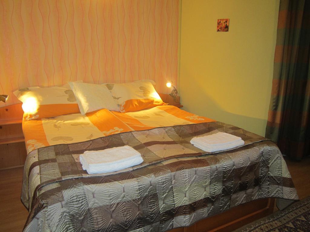 Guest House Bankya Luaran gambar