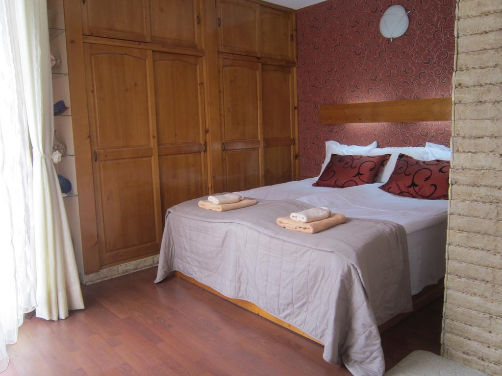 Guest House Bankya Luaran gambar
