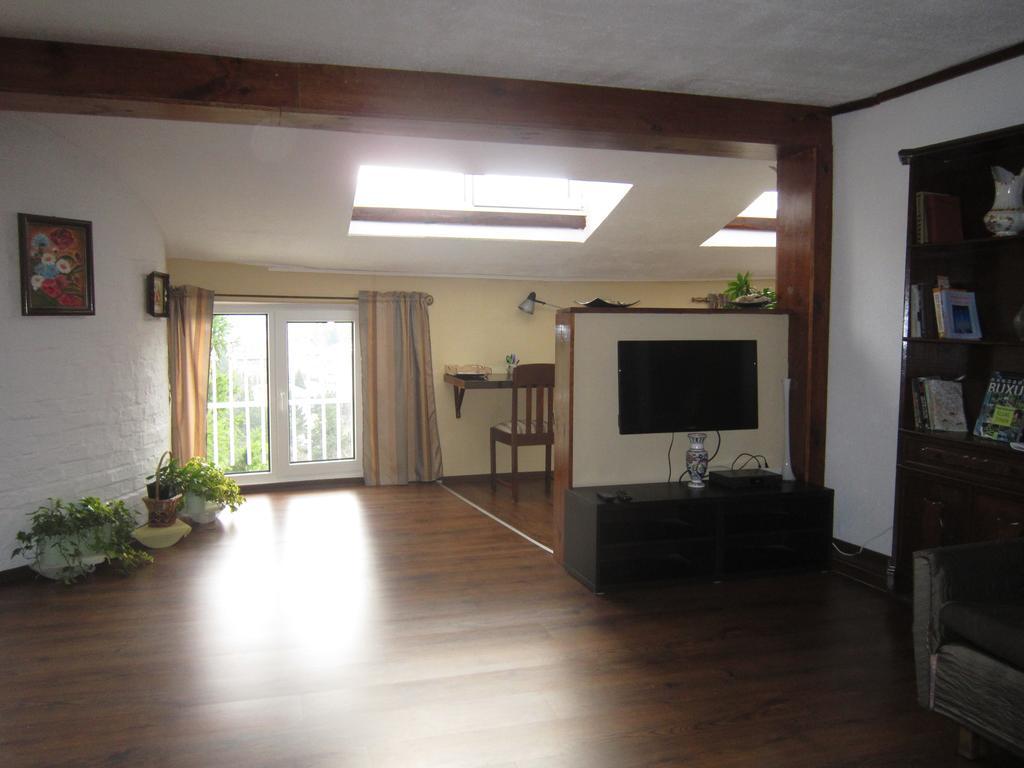Guest House Bankya Luaran gambar